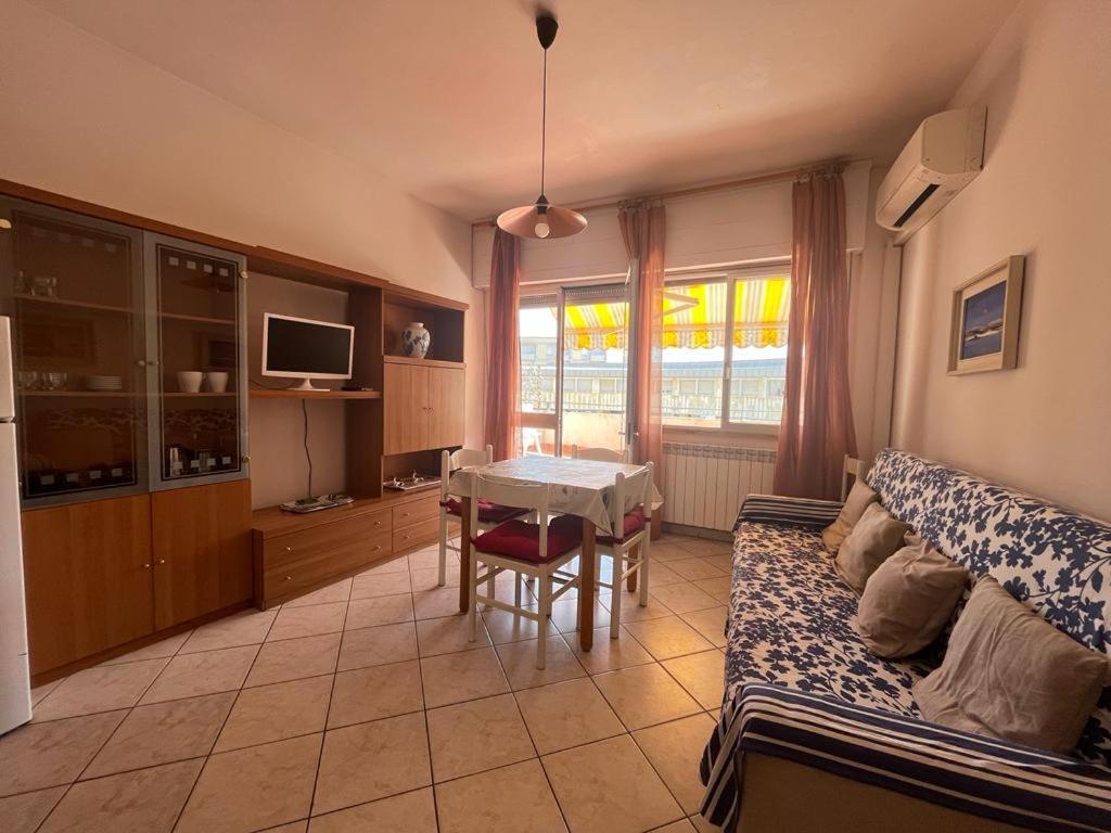 Imperiale Apartment Tirrenia Exterior foto