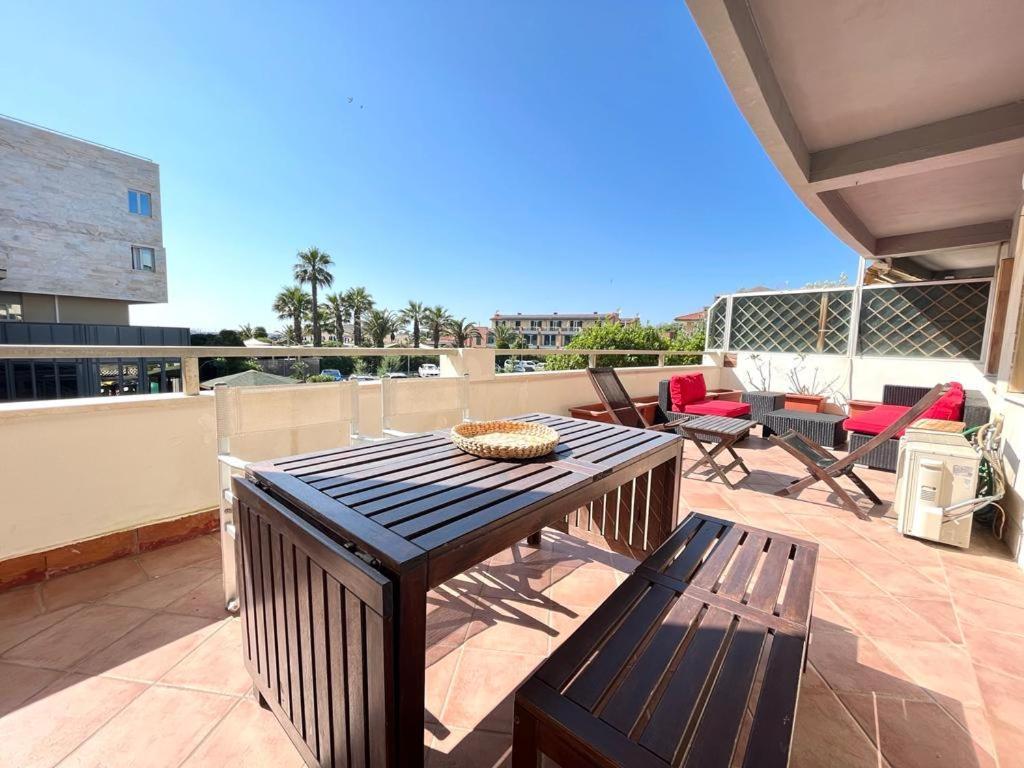 Imperiale Apartment Tirrenia Exterior foto